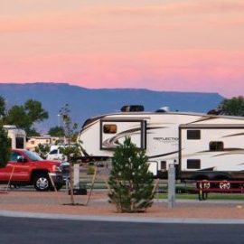 grand-junction-colorado-sunset-at-canyon-view-rv-park-resort